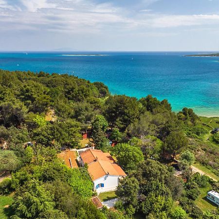 Sea House Premantura Villa Exterior photo